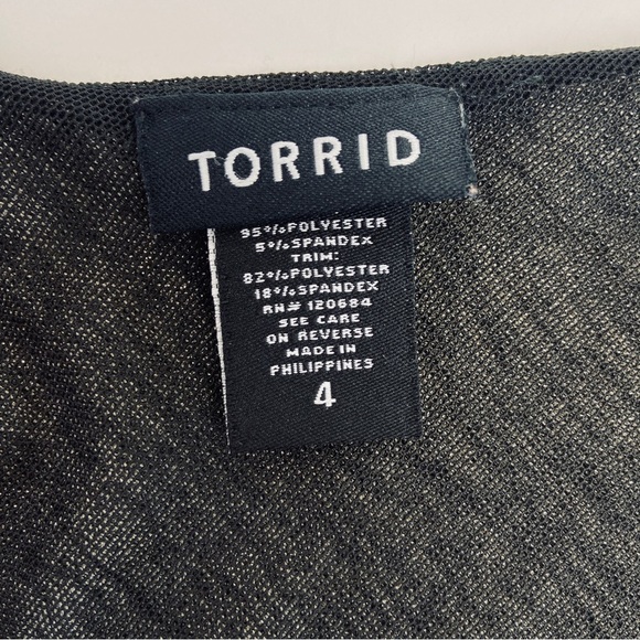 Torrid Tank Top Size 4X Gray V-Neck Flowy Stretch Black Mesh Lining Lined - Picture 13 of 15